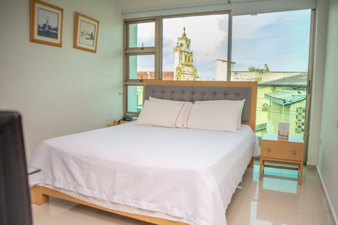 Onoma Hotel Lorica Ngoại thất bức ảnh