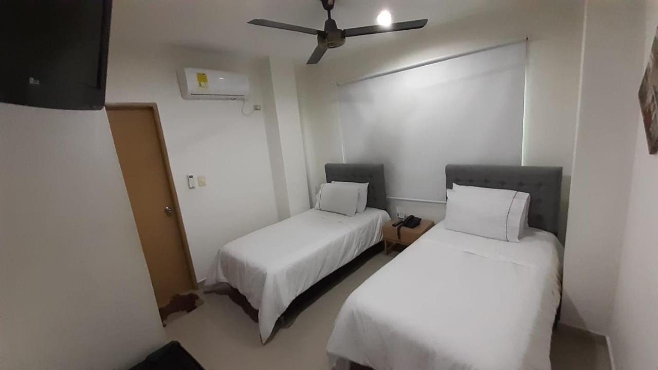 Onoma Hotel Lorica Ngoại thất bức ảnh